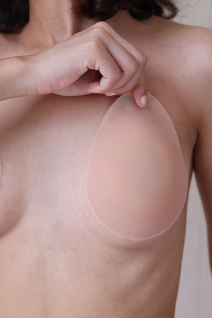 Close-up of the tapered edge on a PUFF Lift Nipple Cover