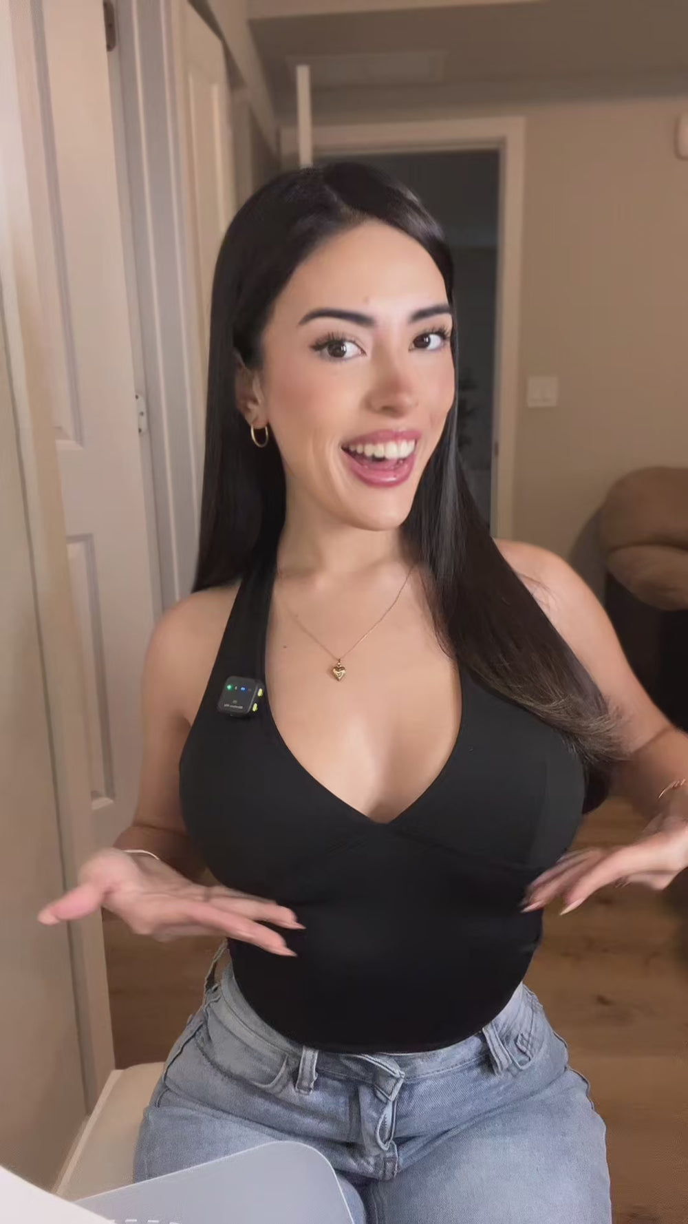 Support for low-cut tops.